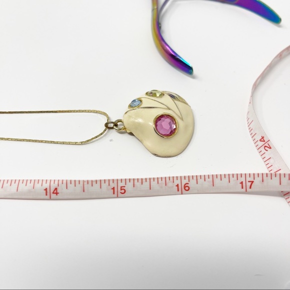 Vintage 80s Retro Enamel Rhinestone Shell Gold Tone Pendant Necklace - Picture 6 of 6